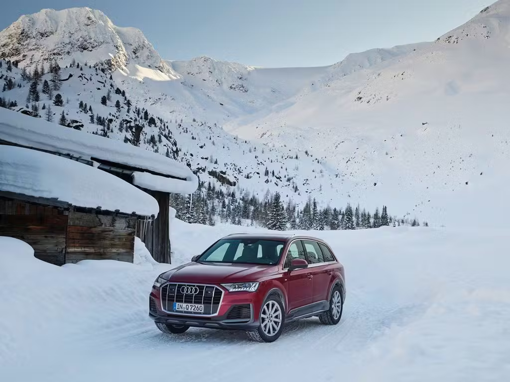 Audi Q7 In the Snow