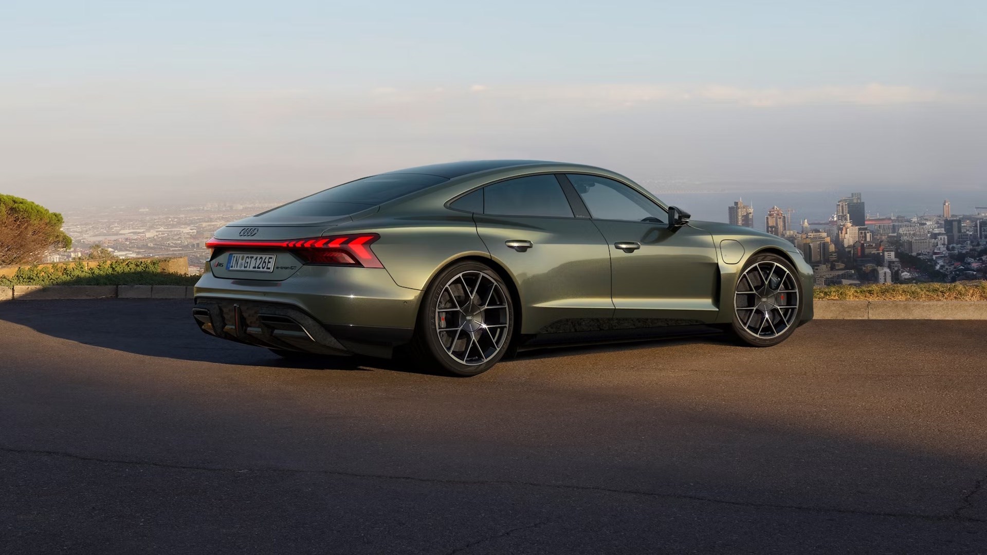 New Audi RS e-tron GT performance