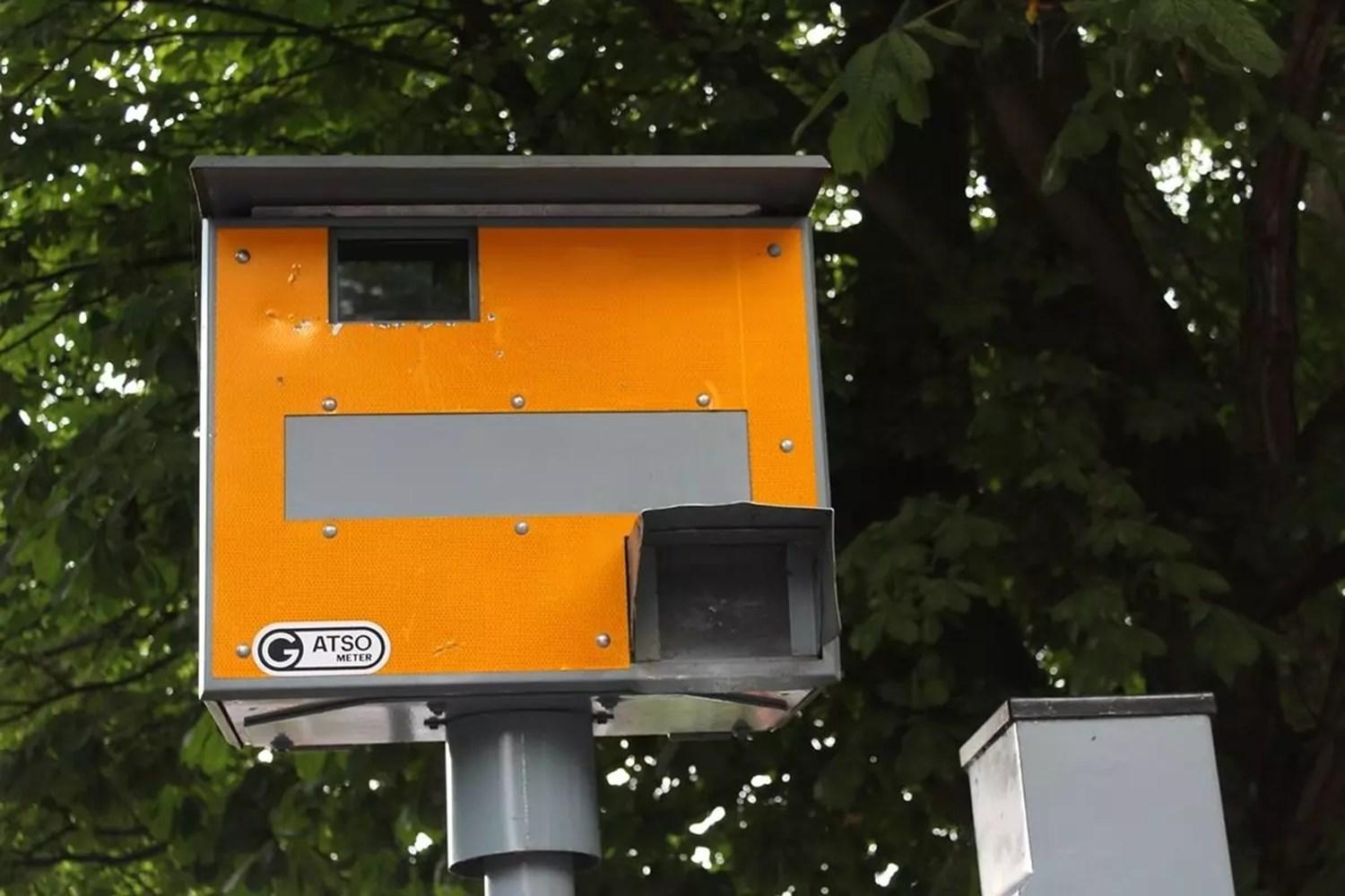 Car speed camera 