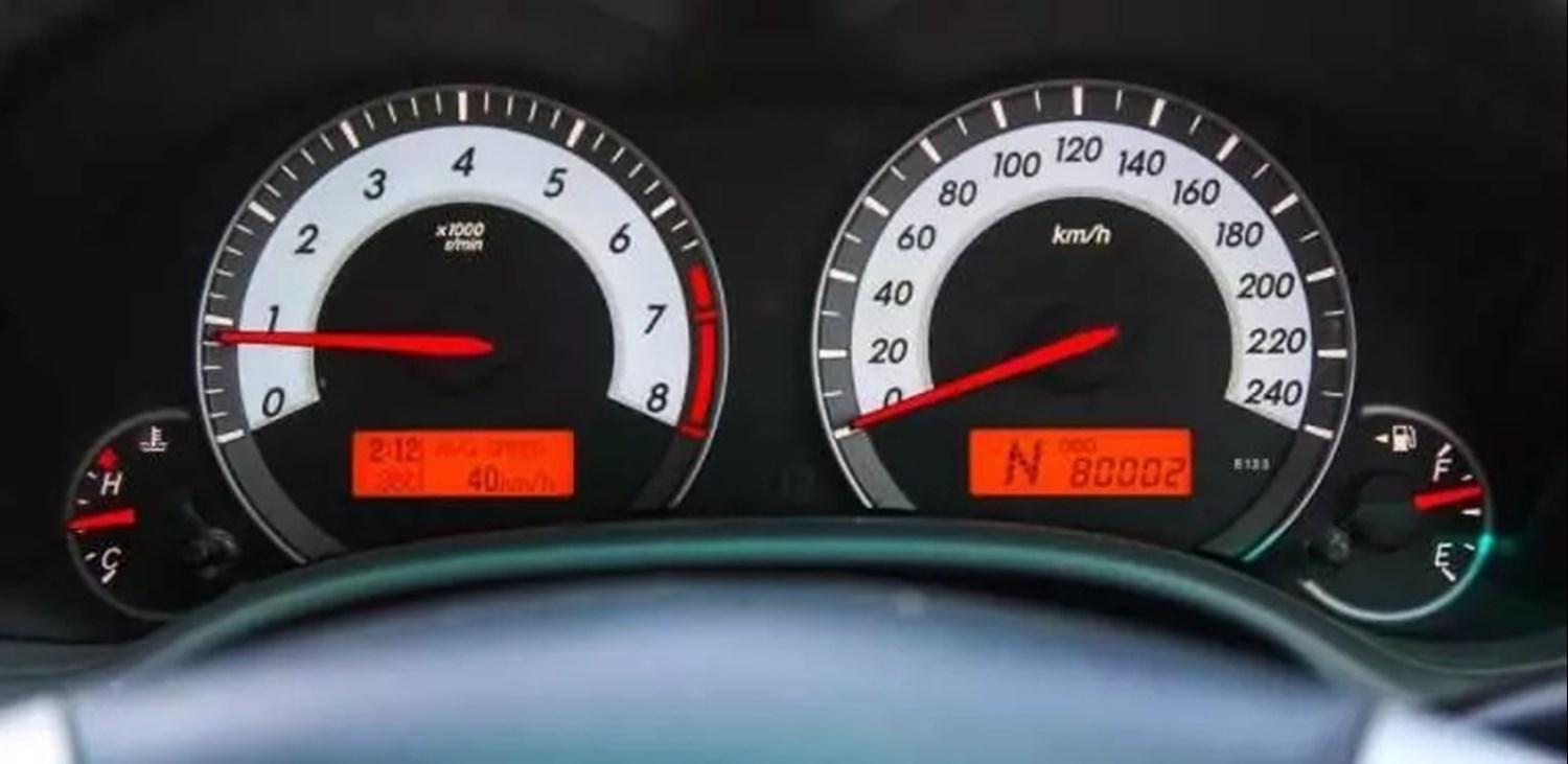 Dashboard speedometer