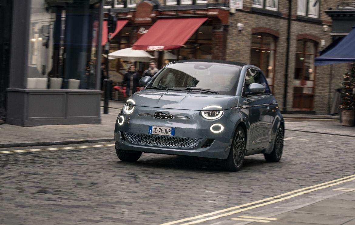 New All-Electric Fiat 500 Is Soft Top of Choice at What Car? Car of the Year Awards 2021