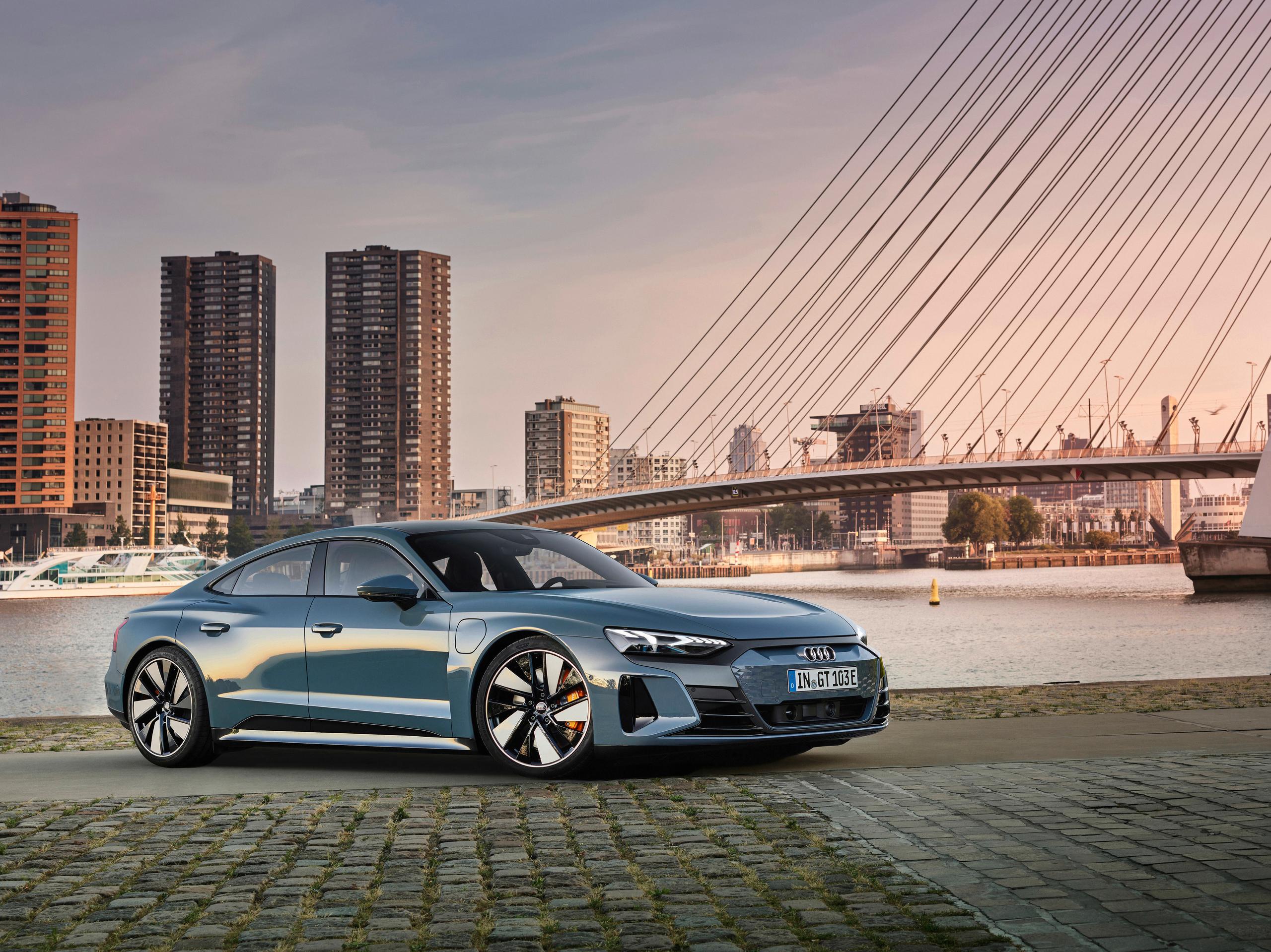 Audi e-tron GT front