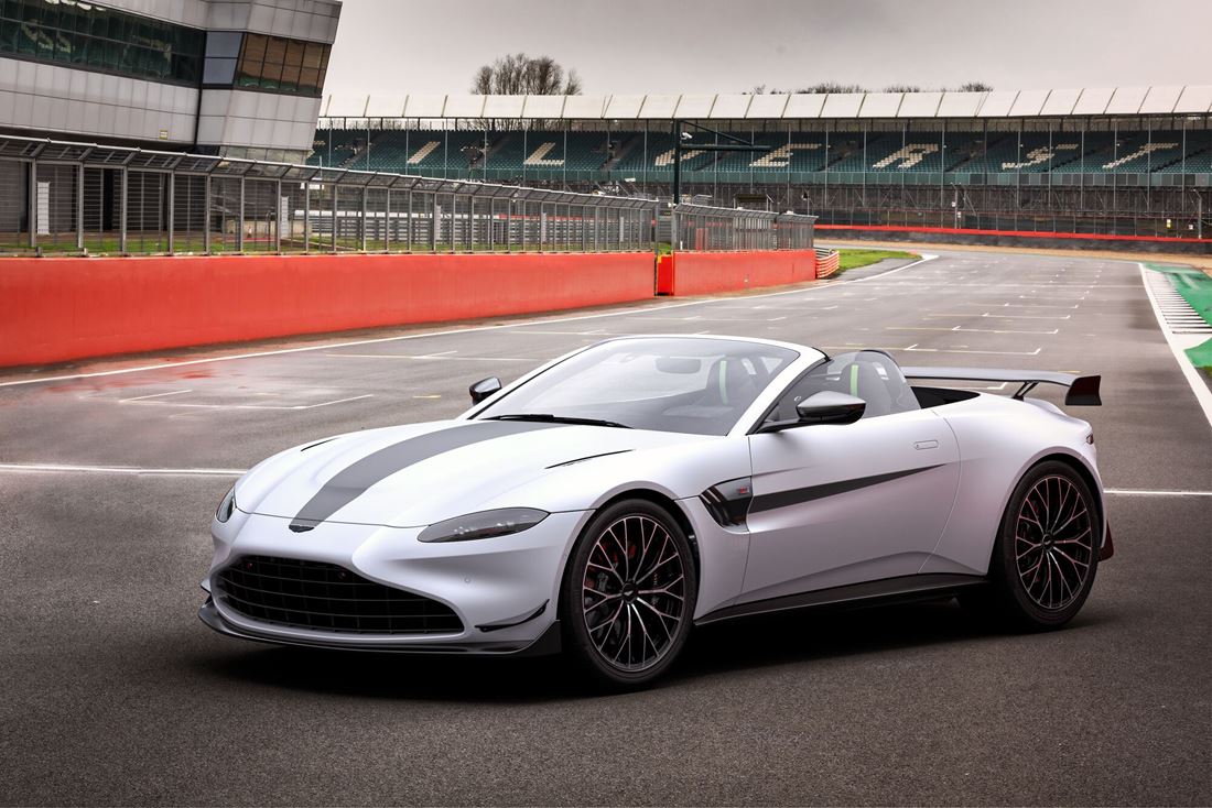 aston martin f1 trainers