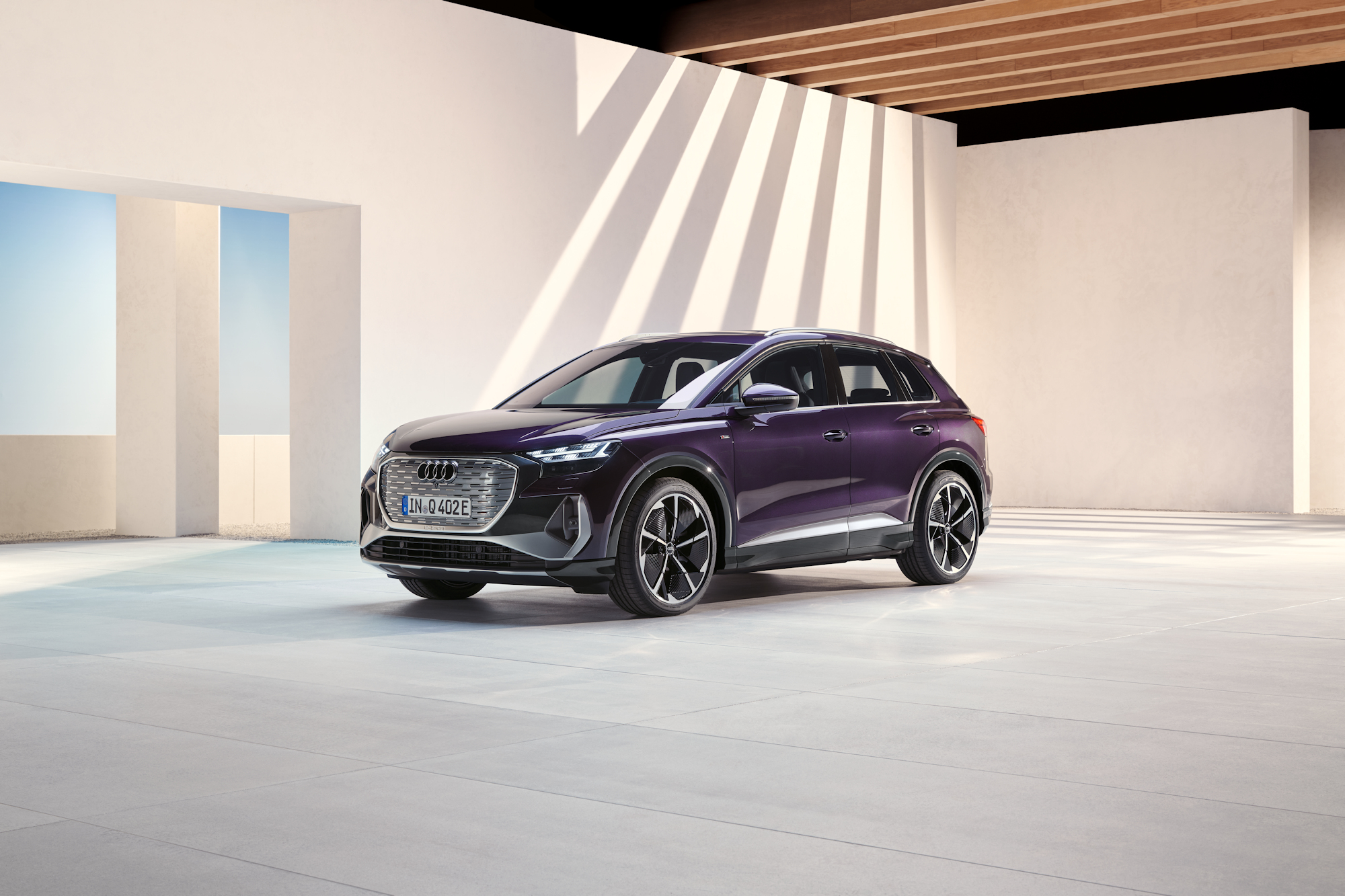 Audi Q4 e-tron purple