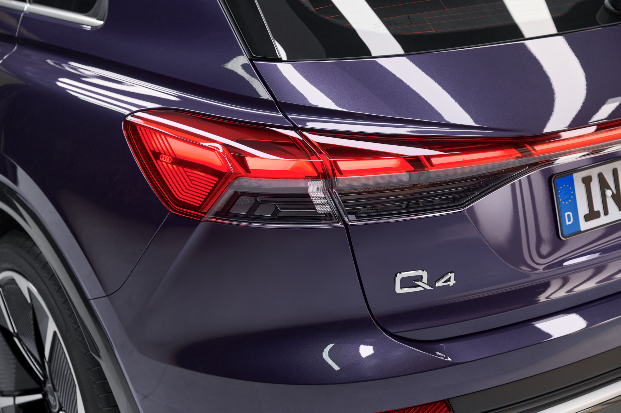 Audi Q4 e-tron purple badge