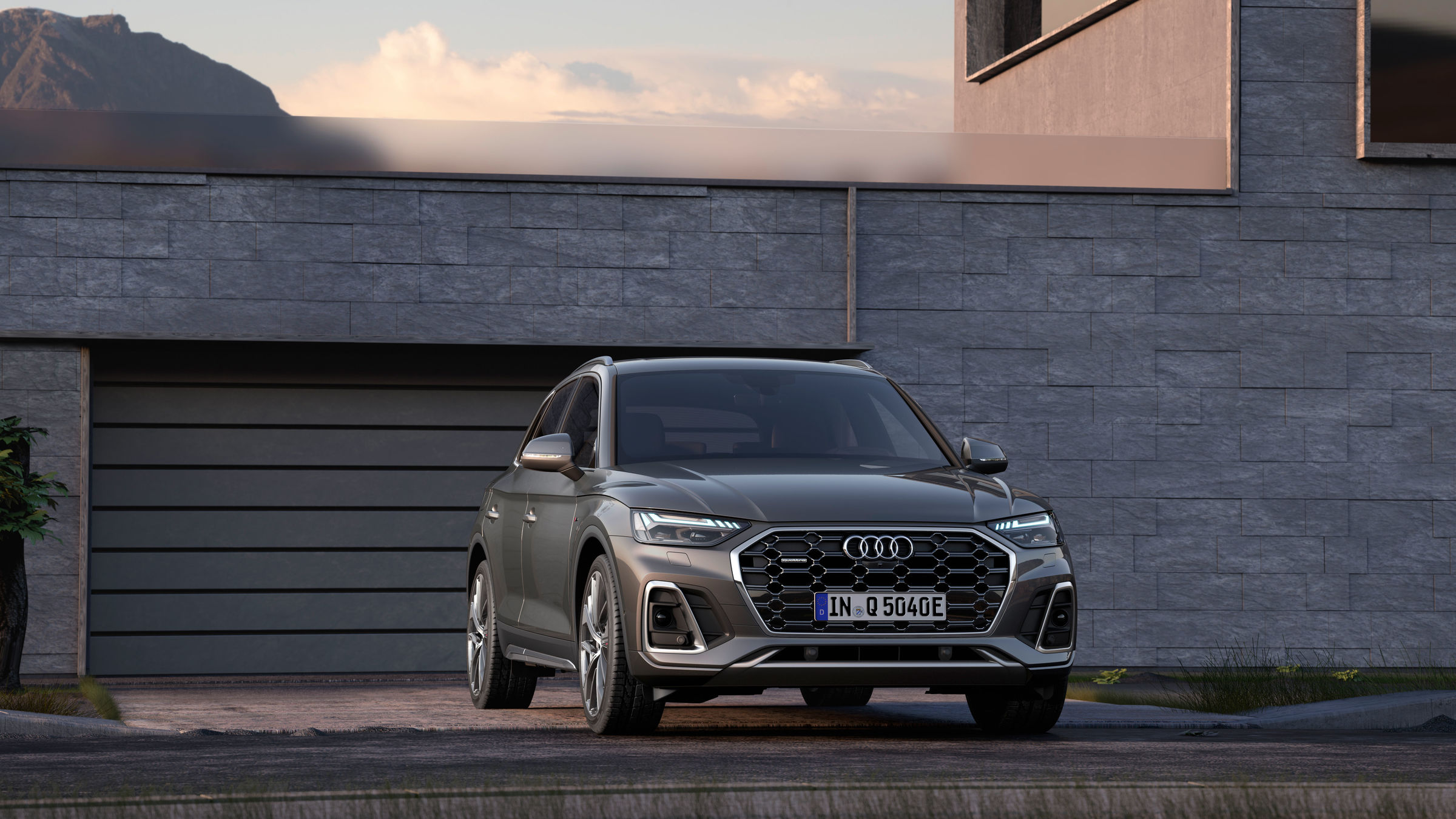 Audi Q5 TFSI e Exterior Veiew