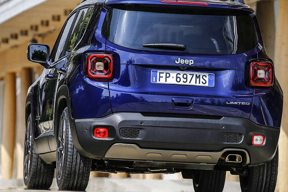 reare view of a blue jeep
