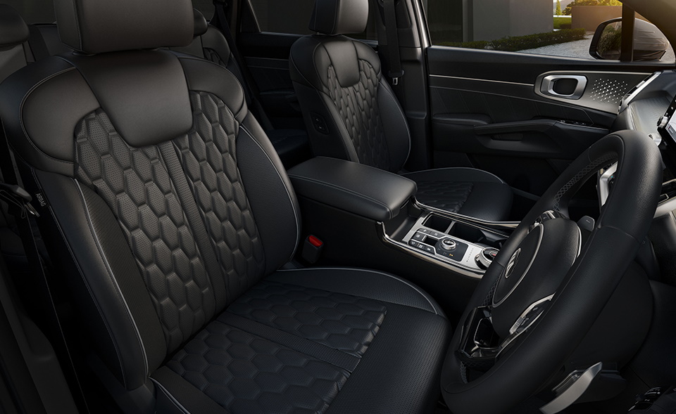 Kia Sorrento interior