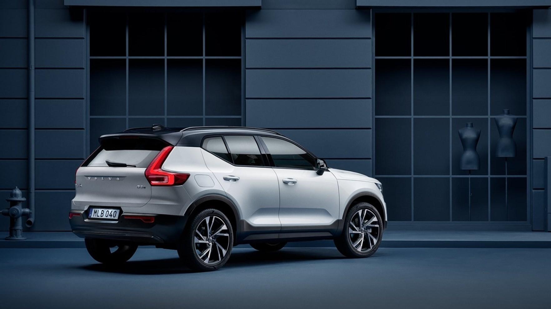 New Volvo XC40 Recharge | East of England | Donalds Group