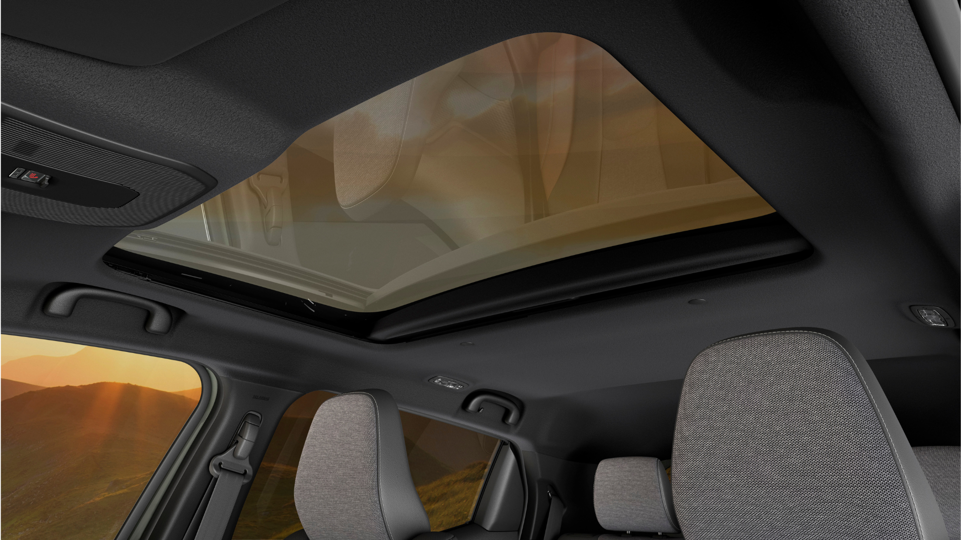 Sliding roof of Suzuki E-Vitara