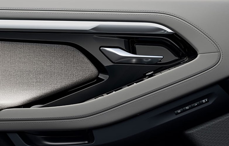 RANGE ROVER EVOQUE ELECTRIC HYBRID 