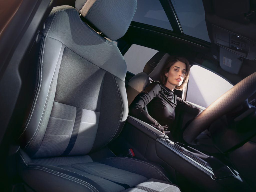 New Grandland Hybrid