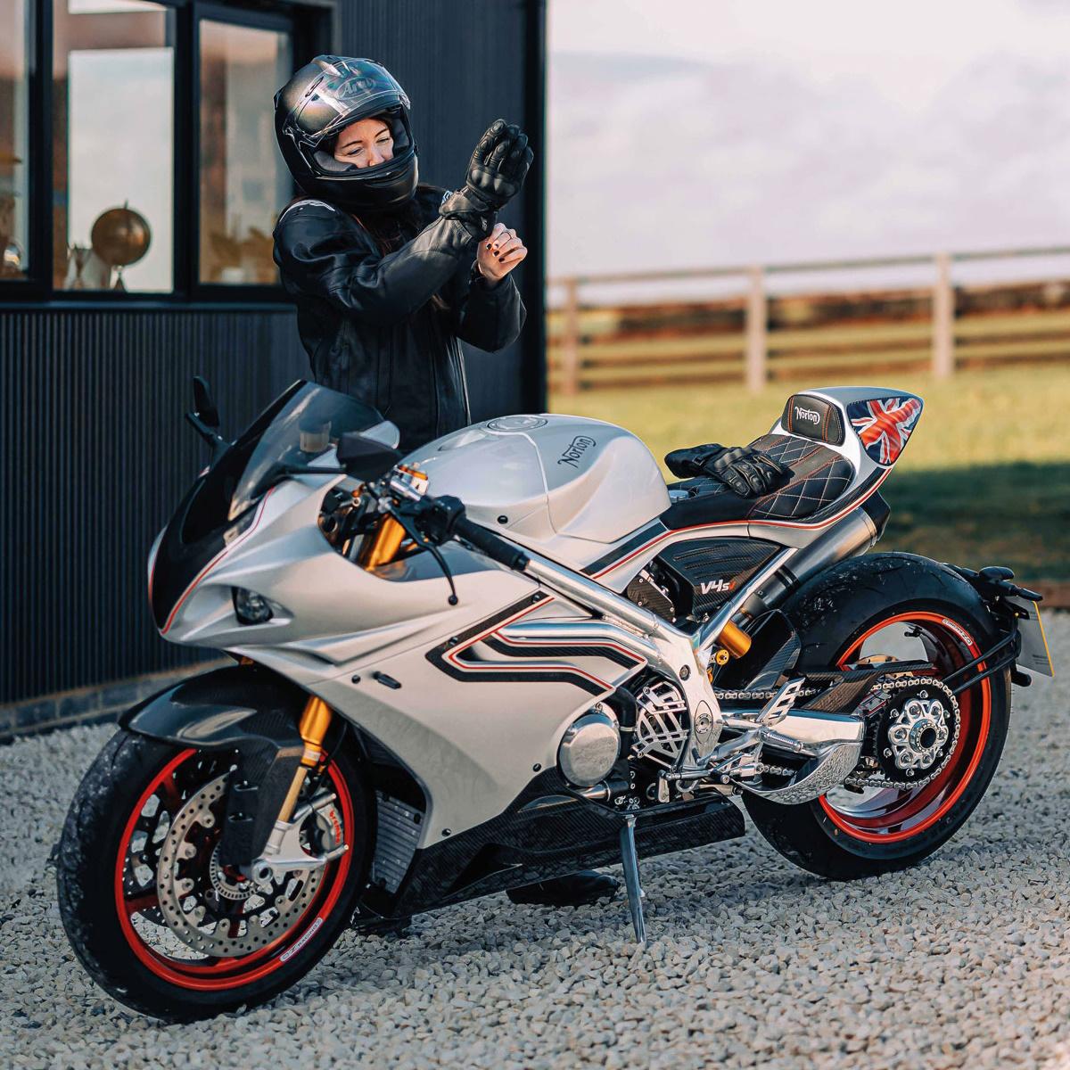 Norton V4SV