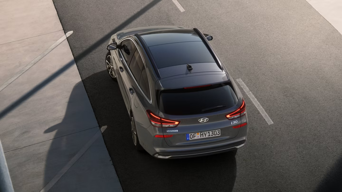 Hyundai i30 Fastback Rear Side View