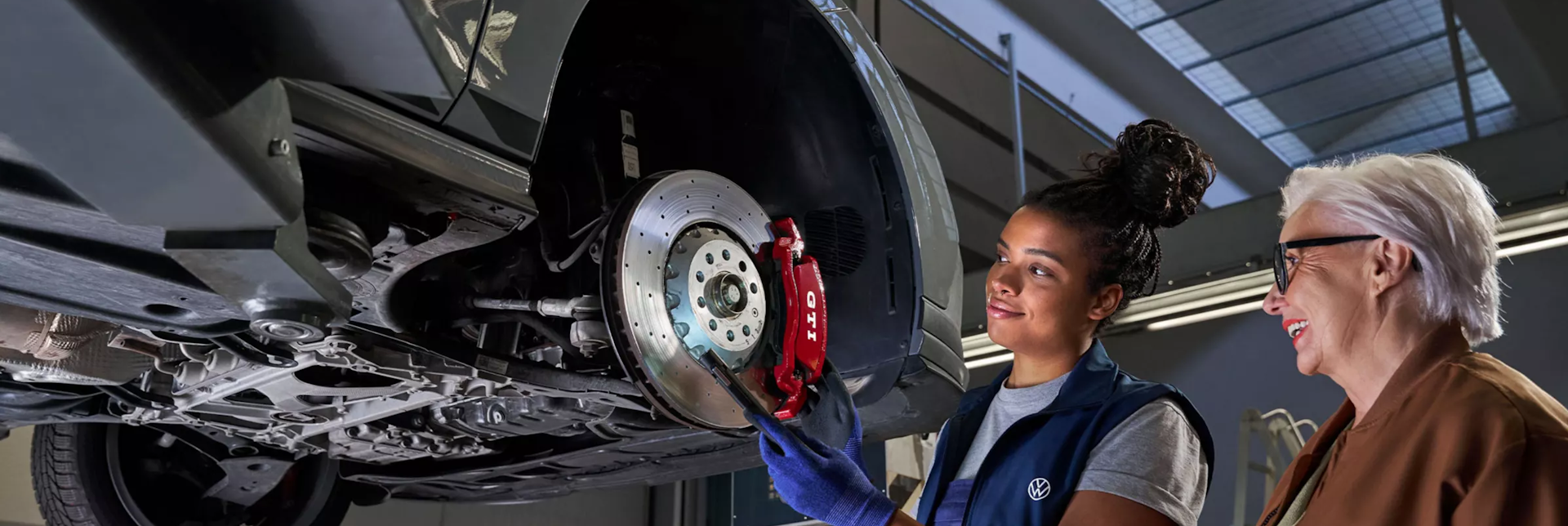 Mechanic changing brake discs