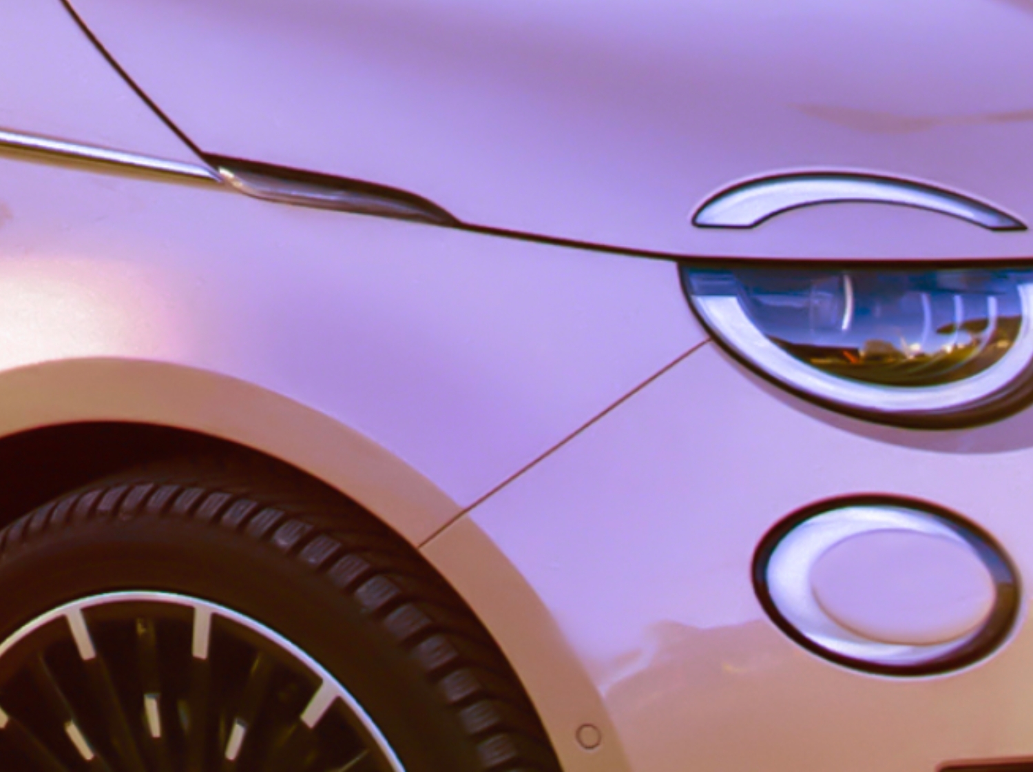 Fiat 500E front lights