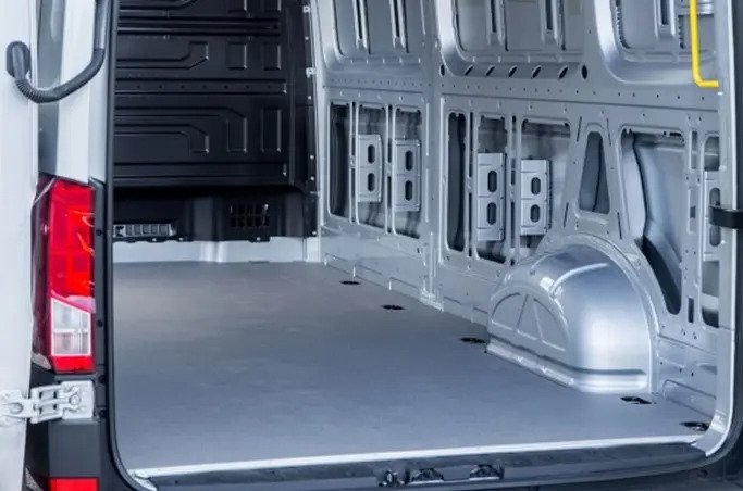 Crafter Panel Van rear load bay