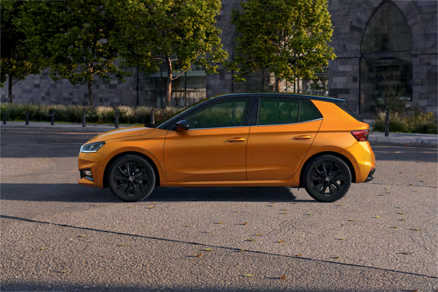 SKODA Fabia Side View