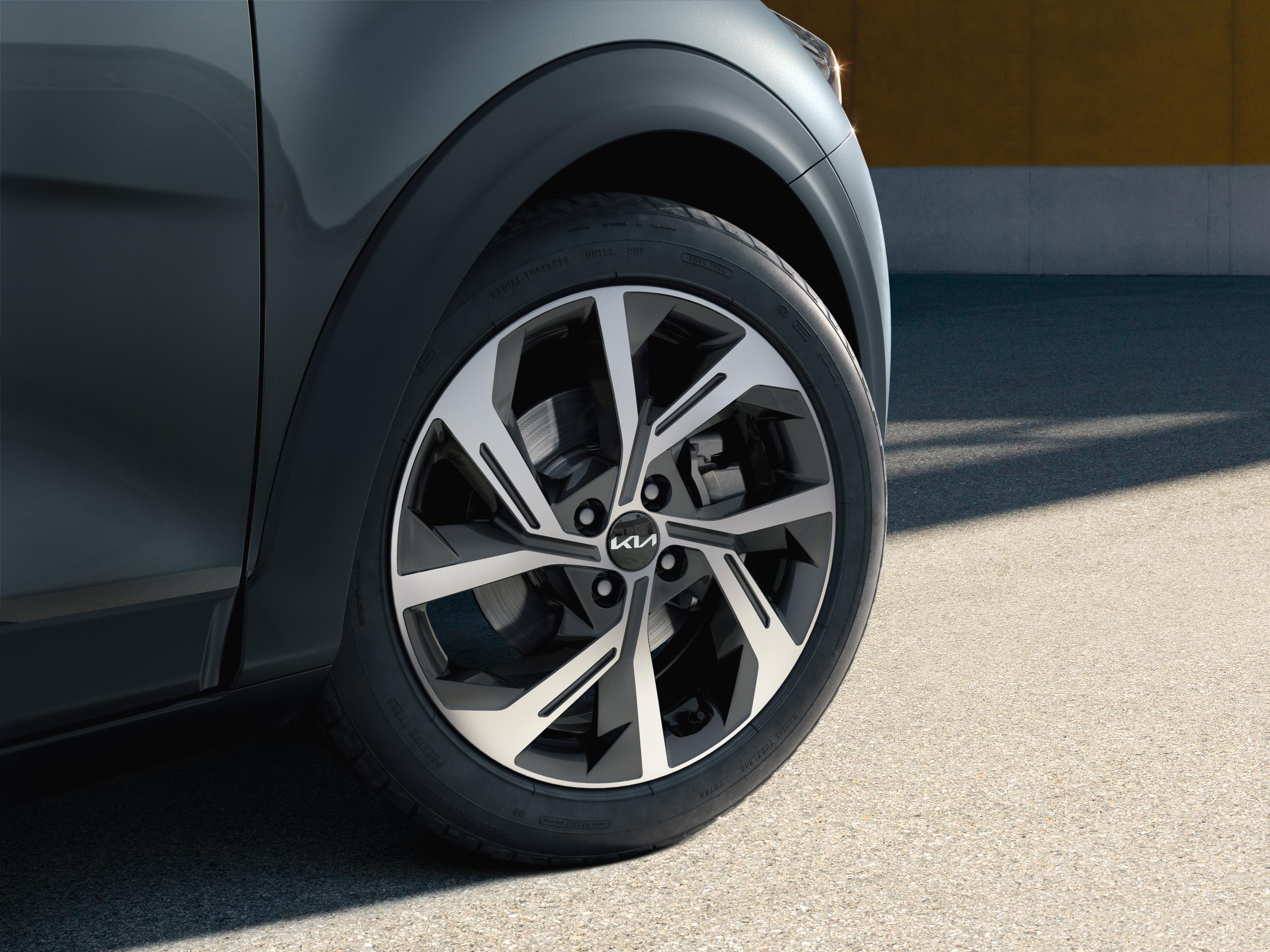 When should you swap from summer to winter tyres?
