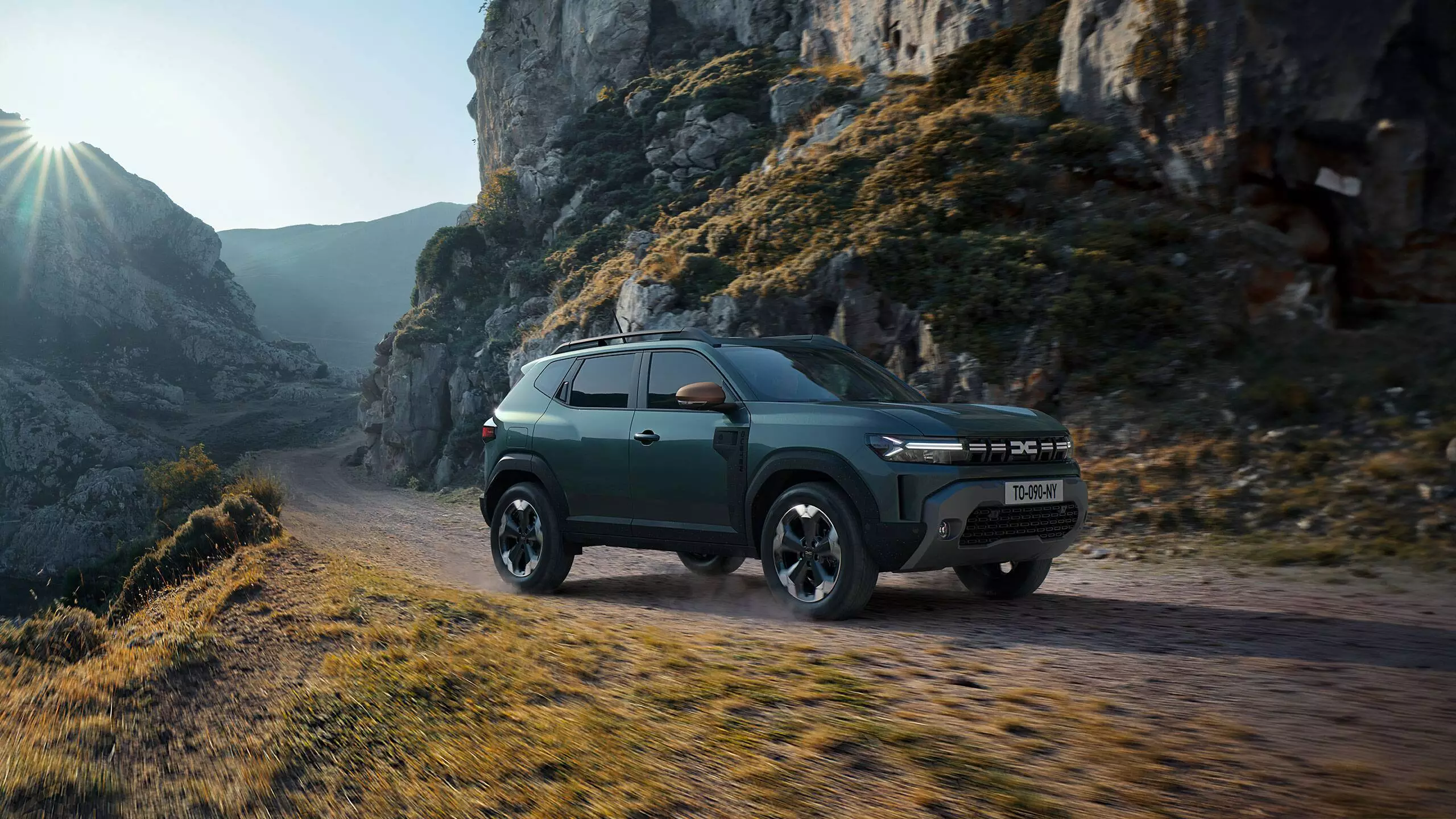 Dacia Duster Front Side View