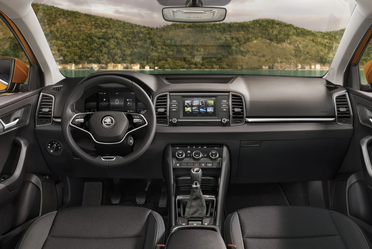 Skoda Karoq driver cockpit