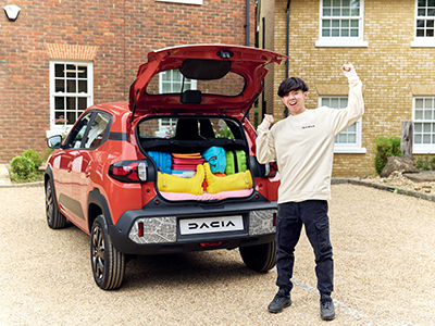 Beat the Boot Battle: Dacia Teams Up with Tetris Champ to Tackle Holiday Packing Woes