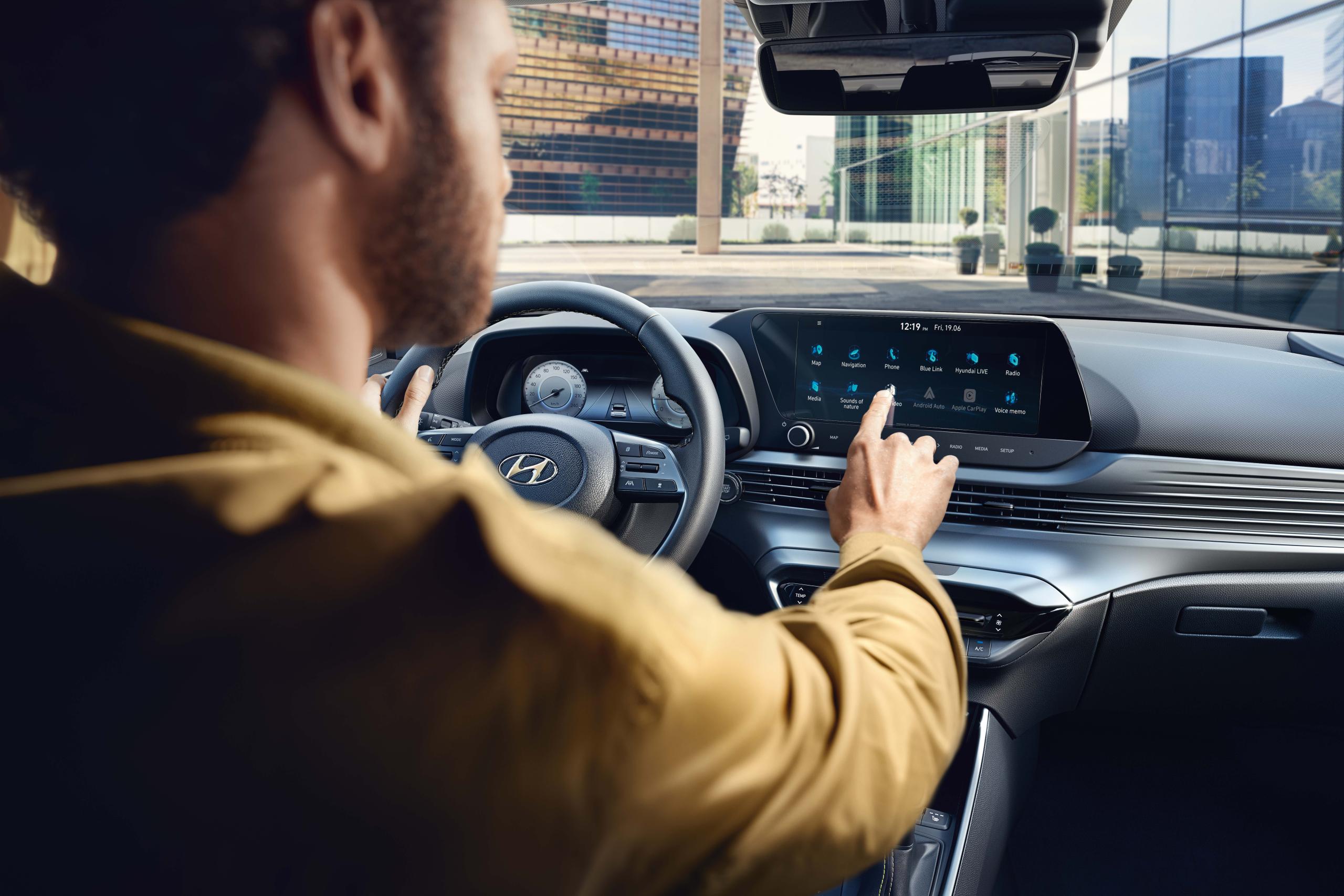 infotainment in i20 Hyundai
