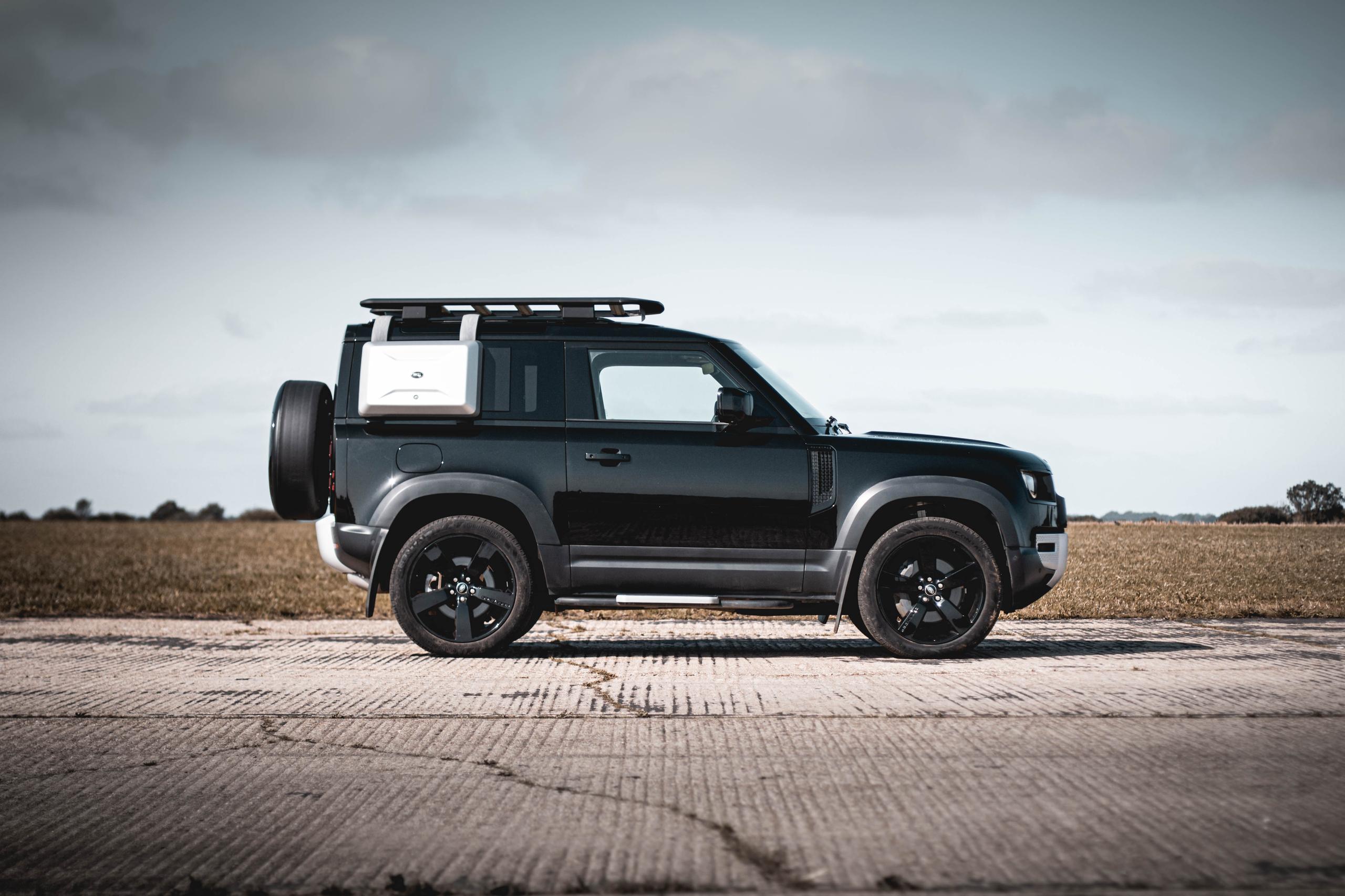 land rover defender 90 side view