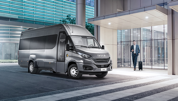 NEW IVECO DAILY MINIBUS