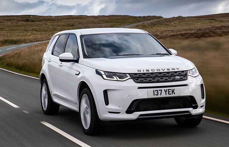 white discovery land rover