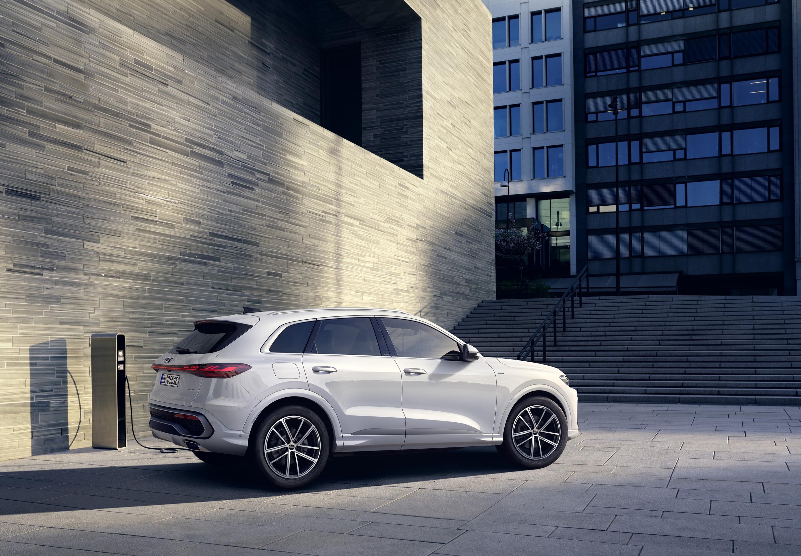 Audi Q5 e-hybrid charging