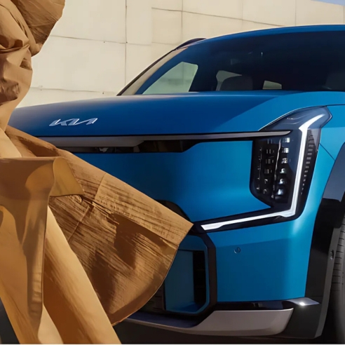 Kia EV9 in blue front exterior
