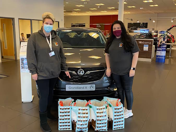 Baylis Donates to the Springbank Community Group