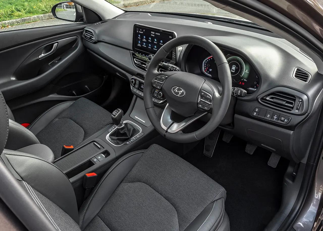 Hyundai i30 interior dashboard