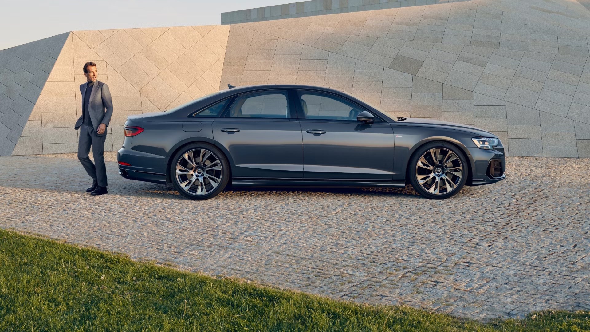 Audi A8 TFSI e