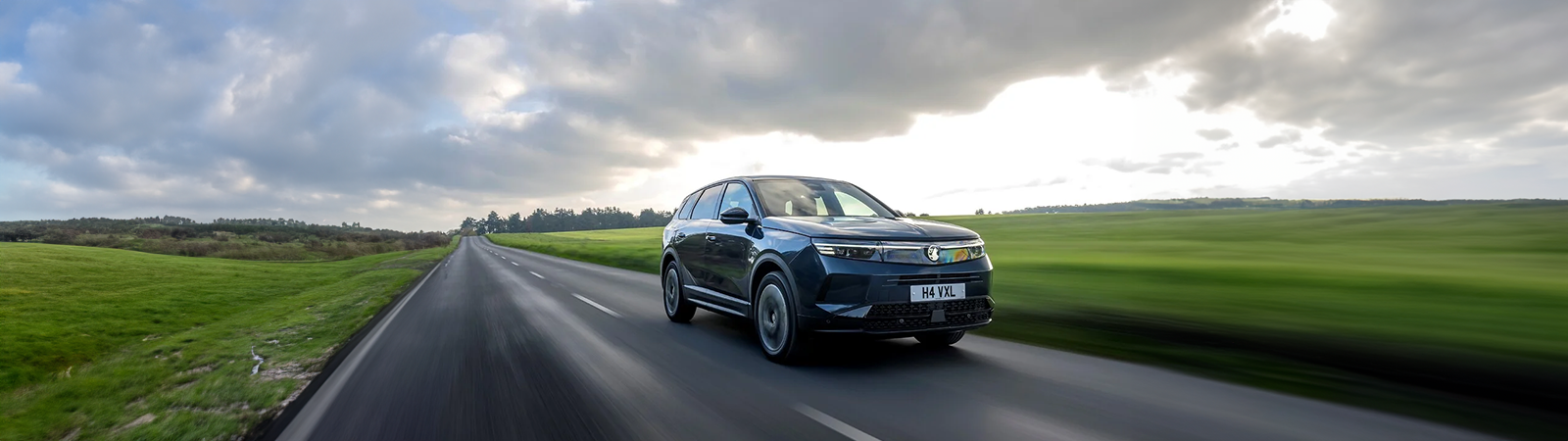 VAUXHALL INTRODUCES PLUG-IN HYBRID MODEL TO COMPLETE GRANDLAND ELECTRIFIED LINE-UP