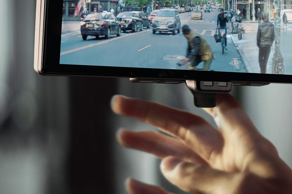 Nissan AIRYA - dashcam 