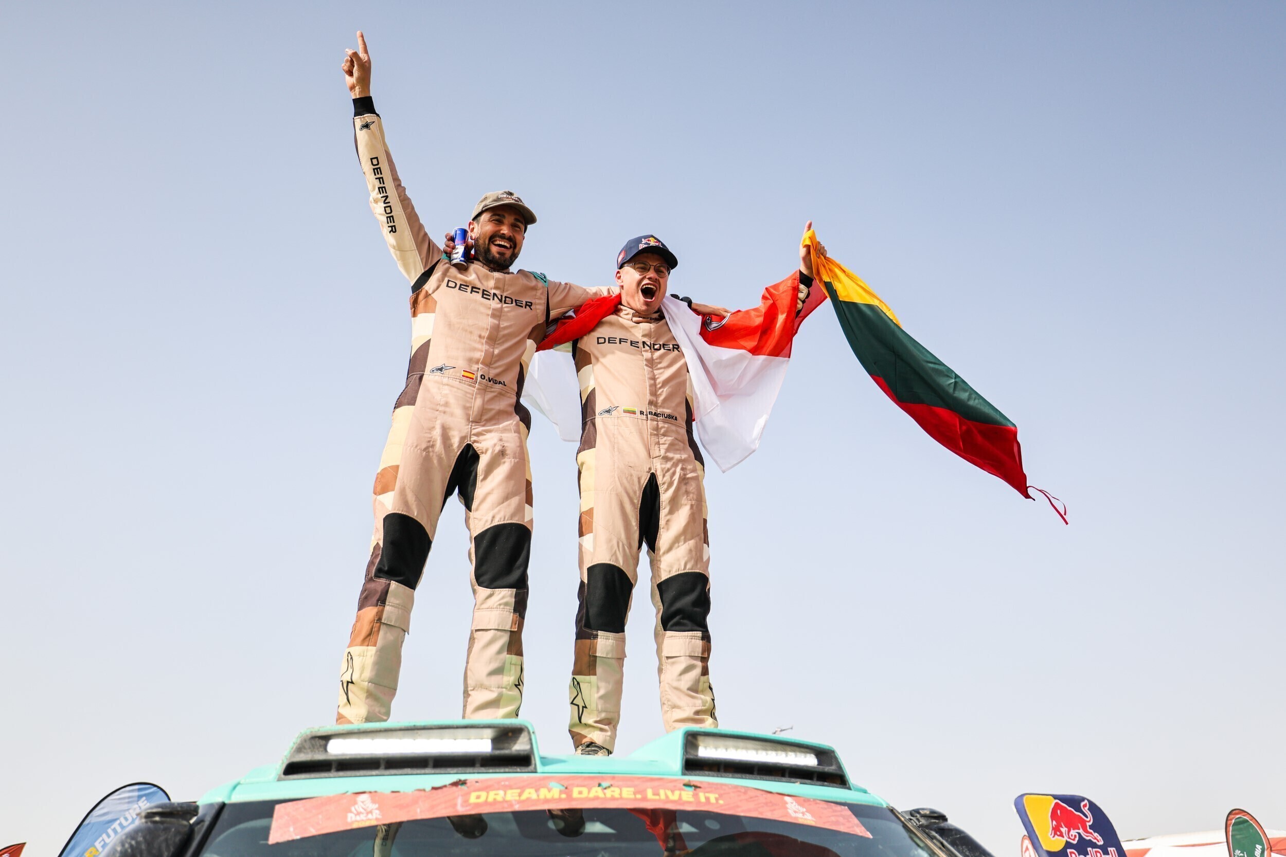 DEFENDER RALLY MAKE HISTORY WITH DEBUT DAKAR VICTORY