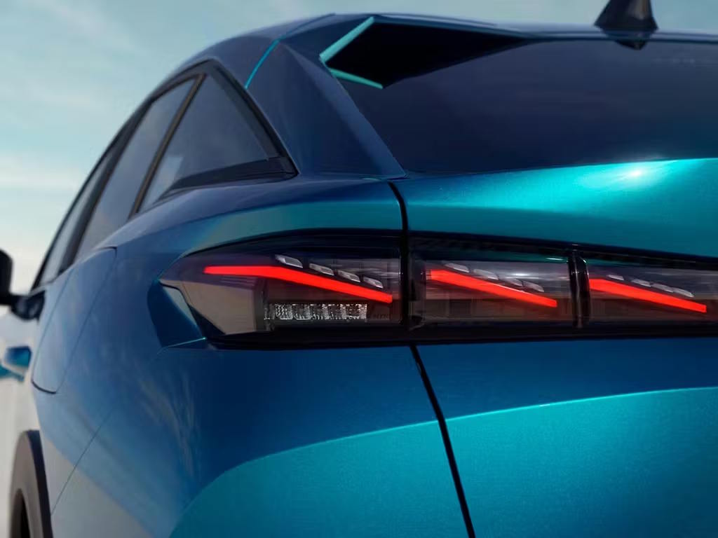 Peugeot 408