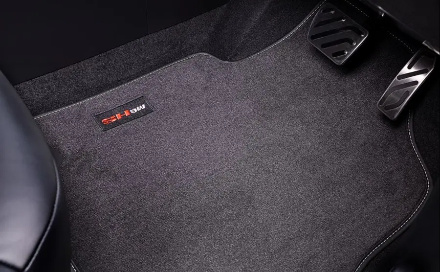 MH HS Plug In Premium Floor Mats