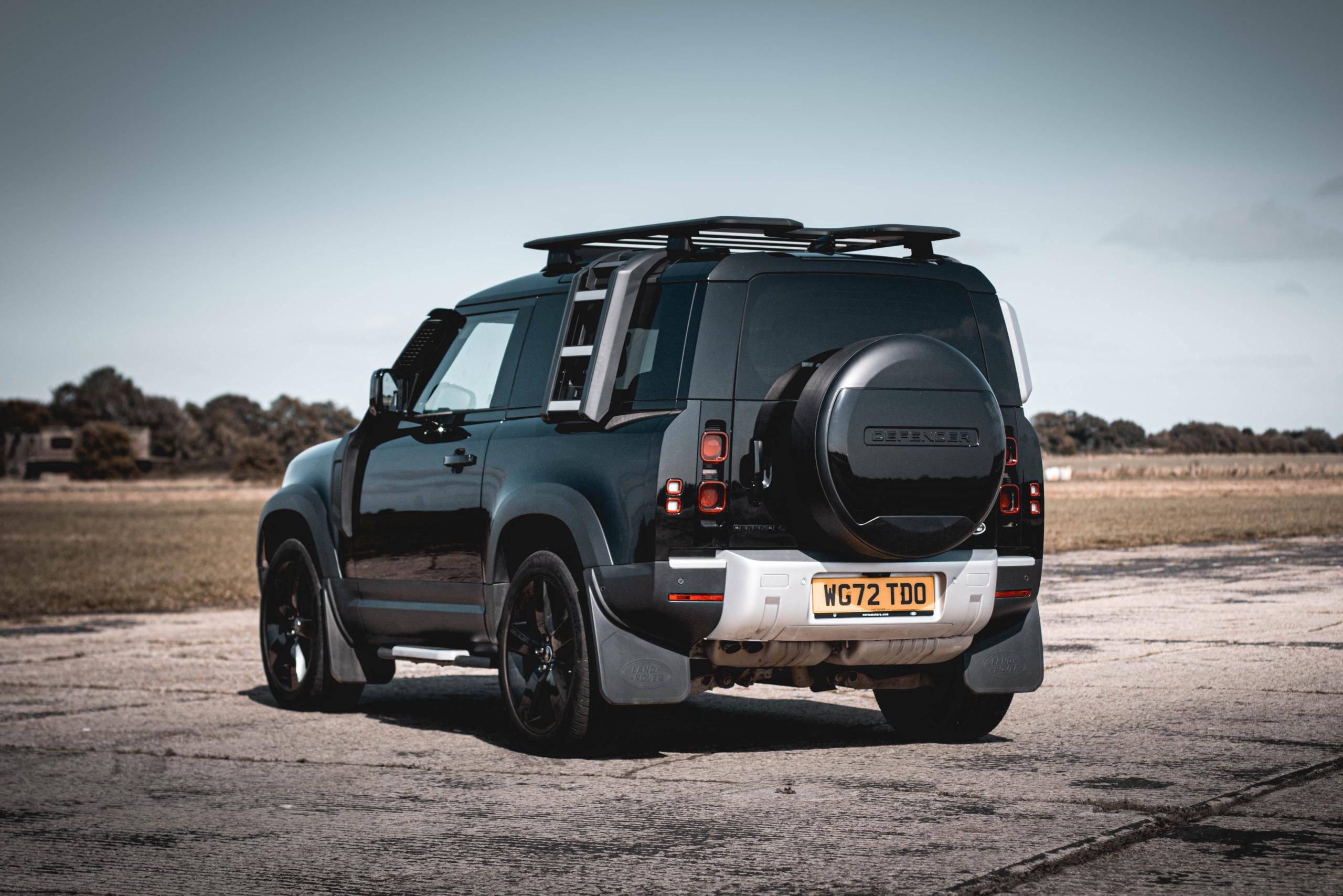 Land Rover Defender 90