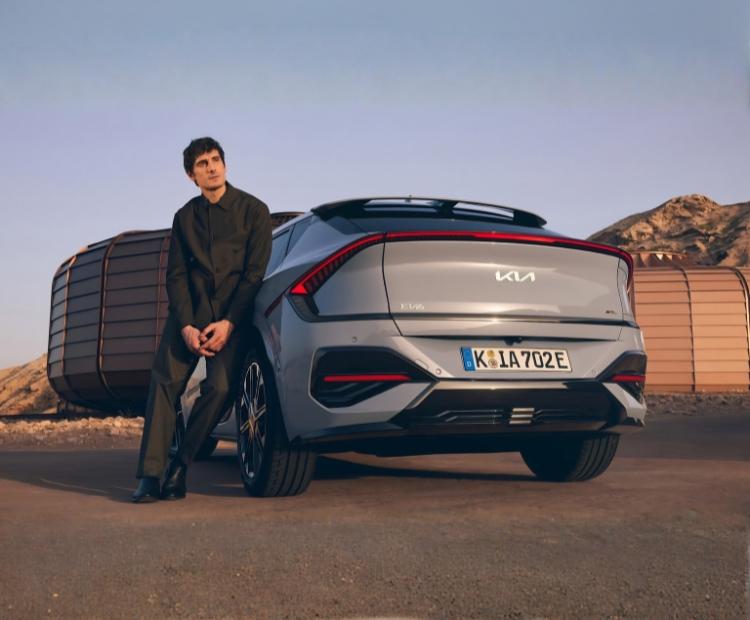 The Kia EV6 gallery image 2