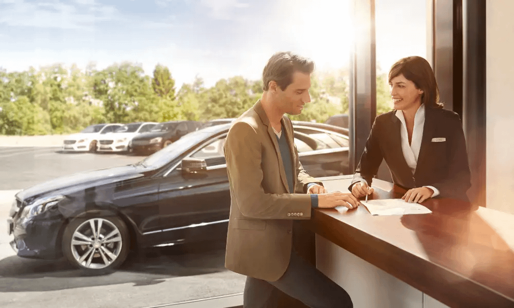 Sales person with Customer