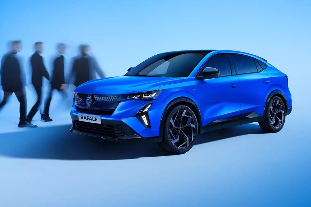 Blue Renault Rafale Exterior