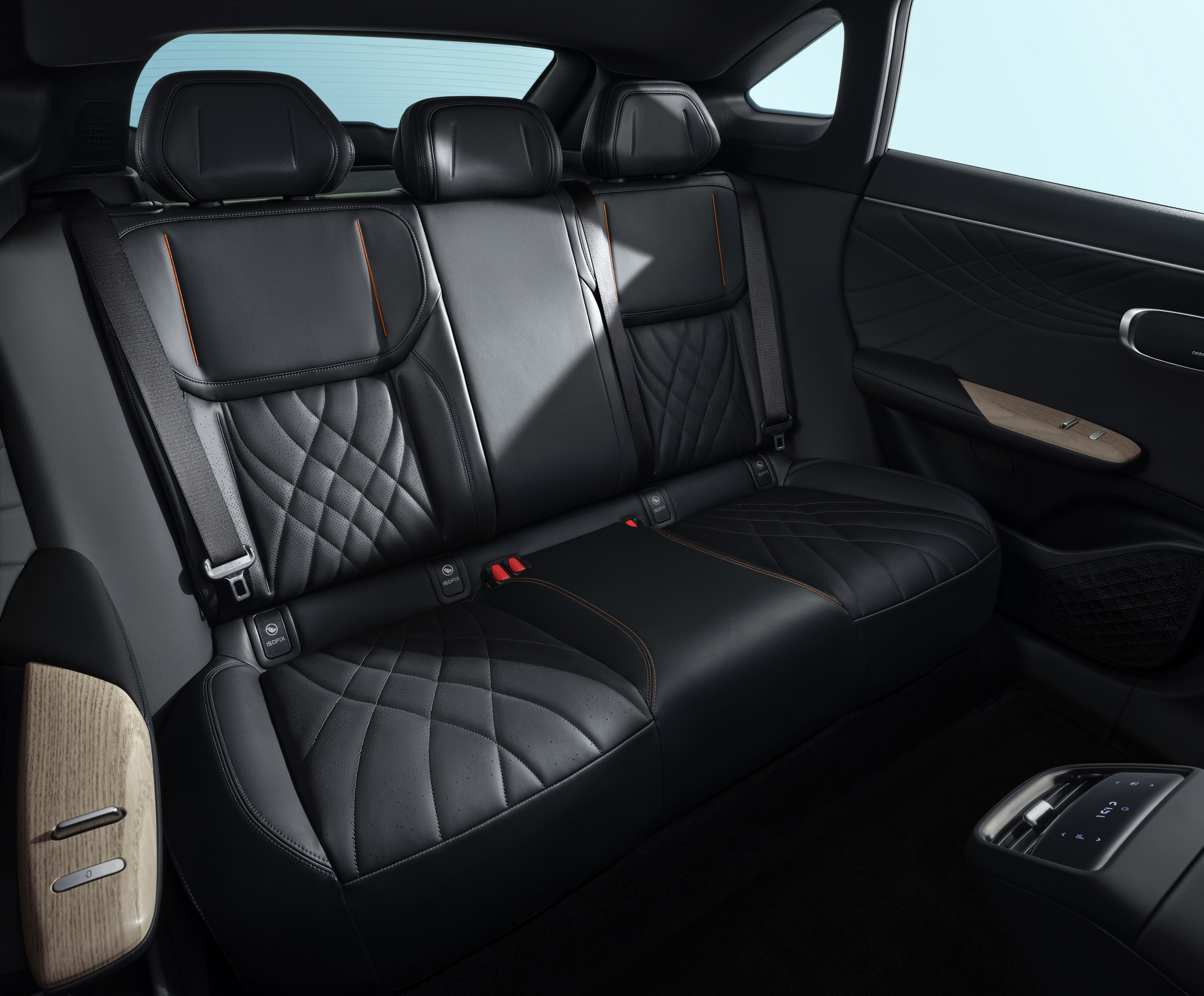 changan Deepal s07 black interior backseats