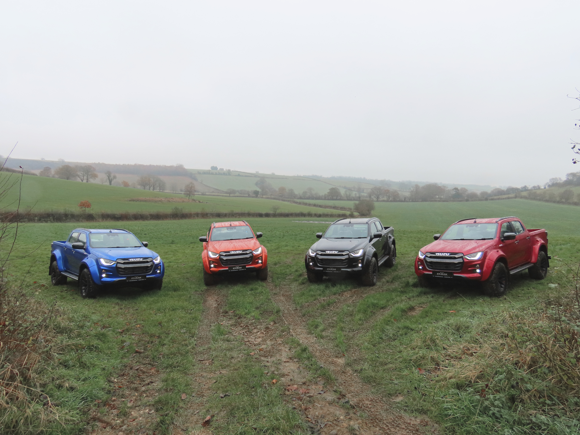 different colours of Isuzu at35