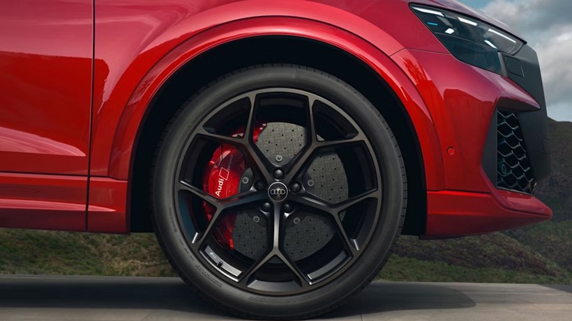 Audi RS Q8 SUV performance