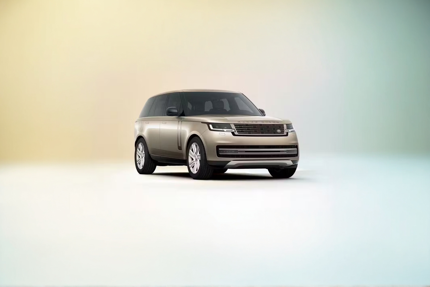 Range Rover Front Side View