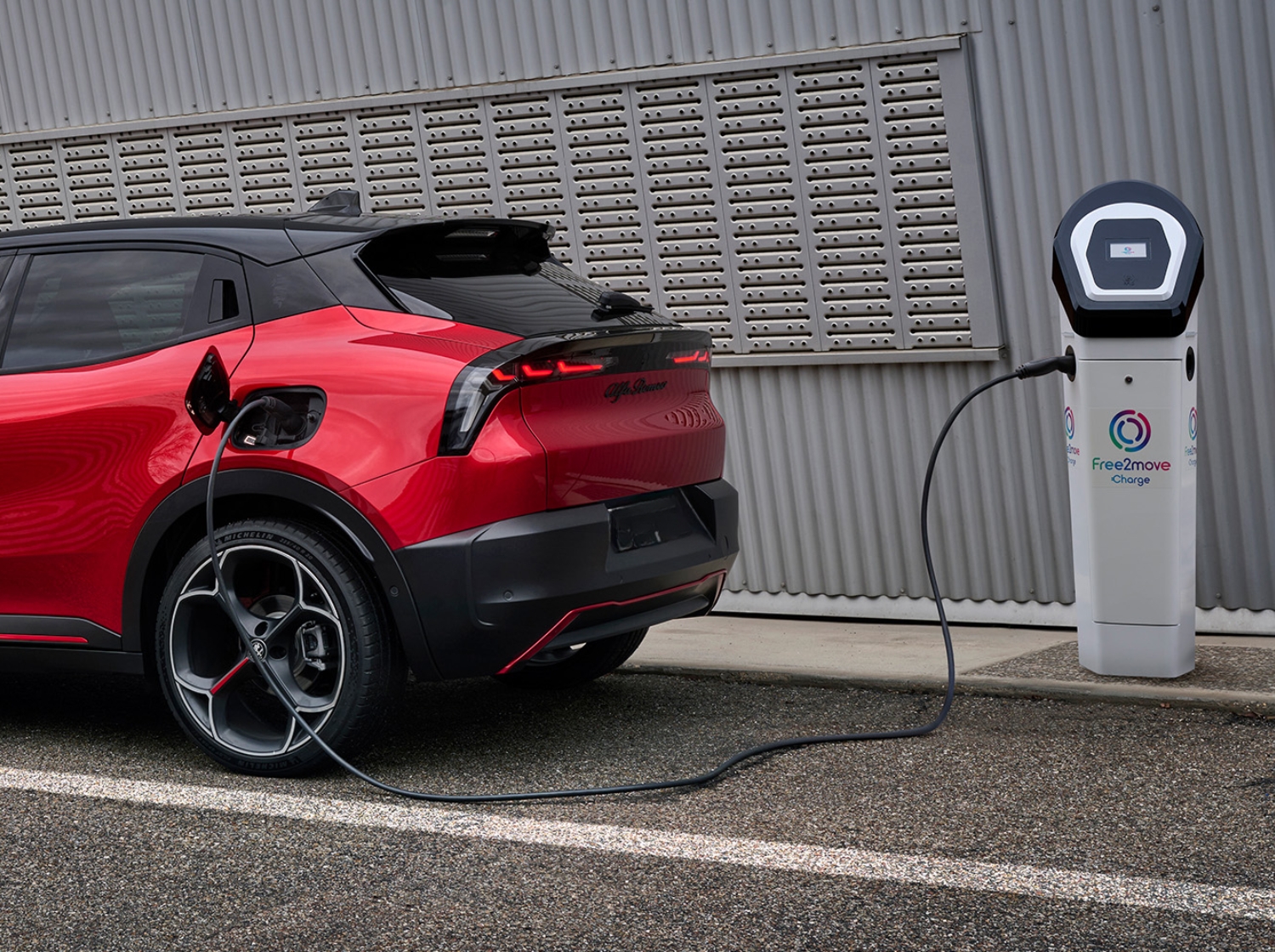 Junior Elettrica charging