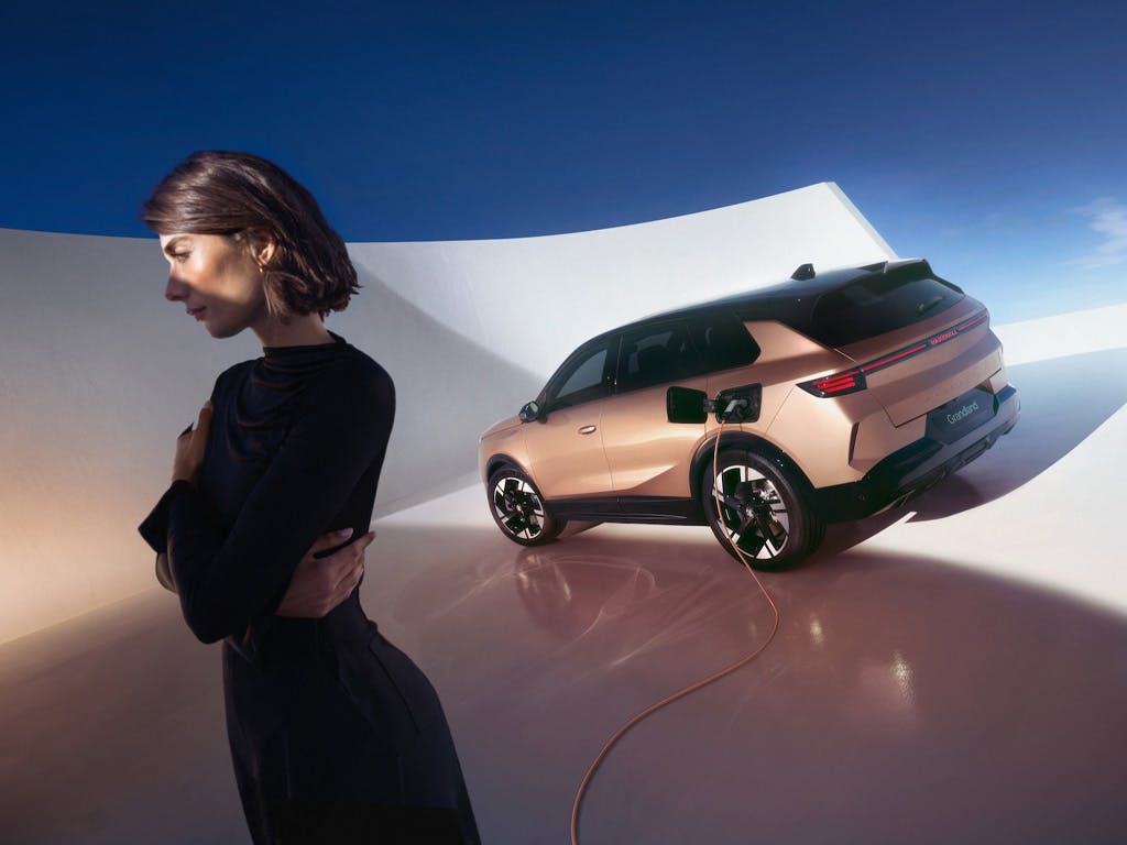 New Grandland Hybrid